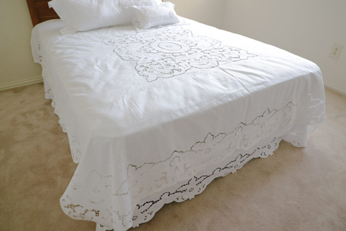 Grace Hand Embroidered Bed Coverlet Twin Sisze